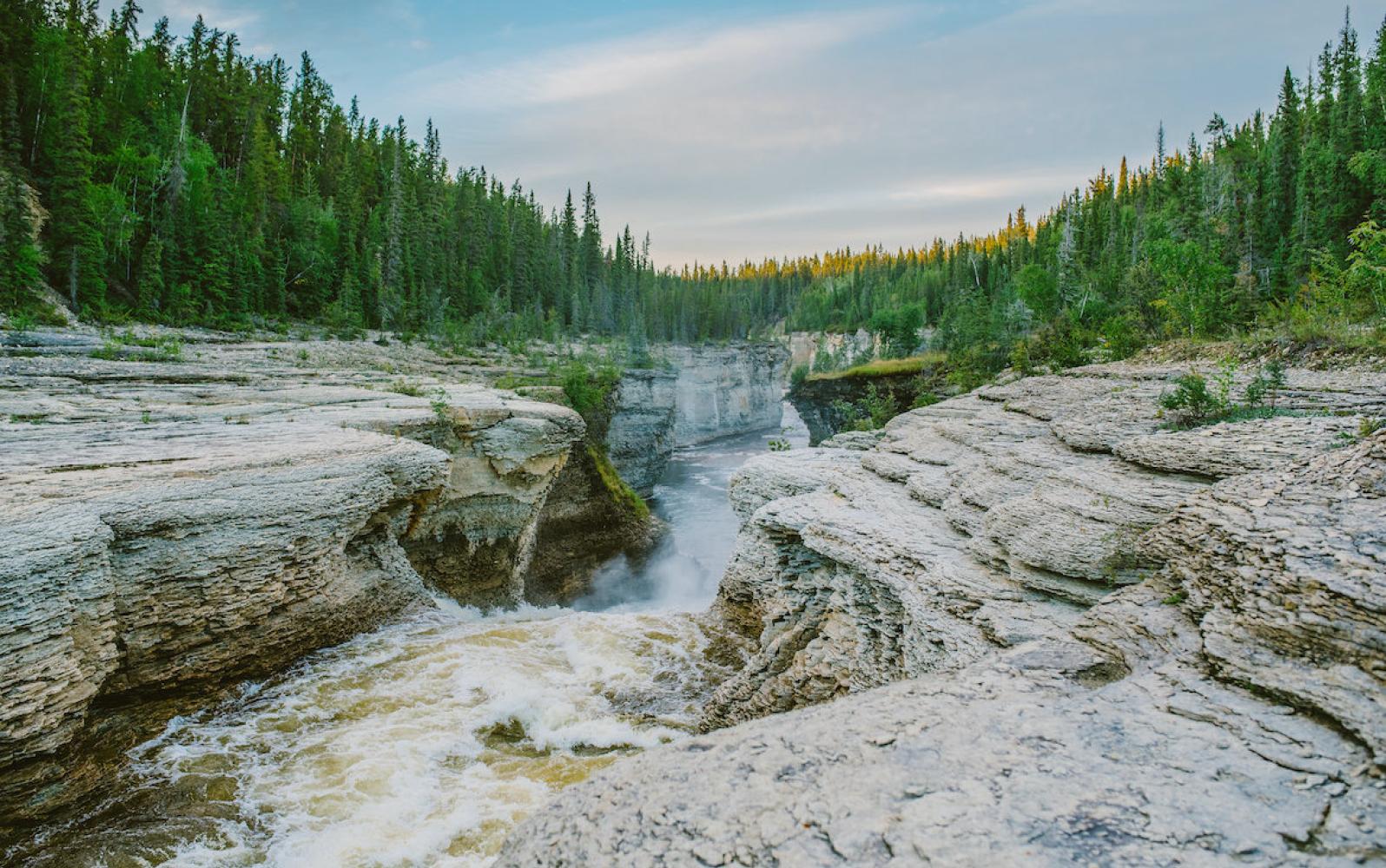 Sambaa Deh Falls Territorial Park
