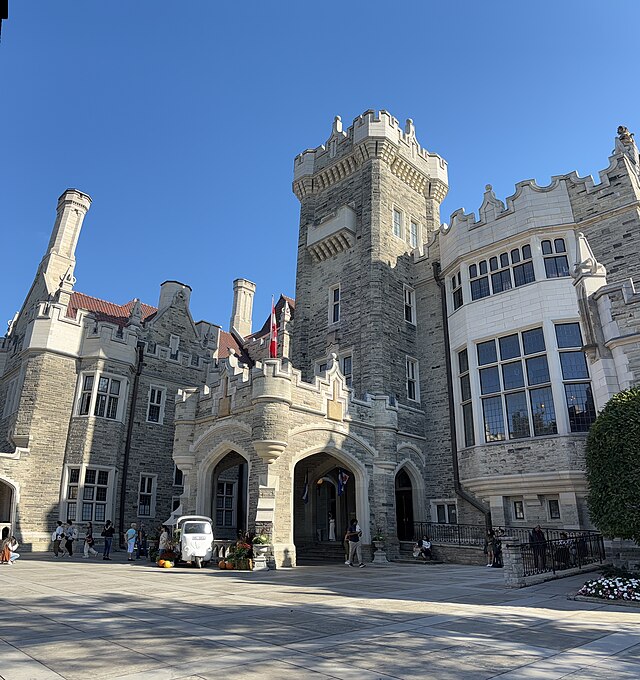 Casa Loma - Image 2