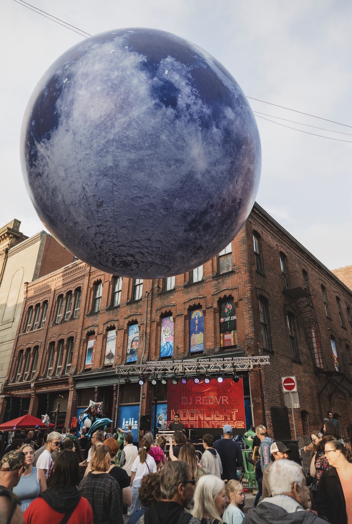 Moonlight bazaar - Image 3